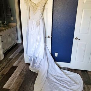 Gently Used Wedding Dress